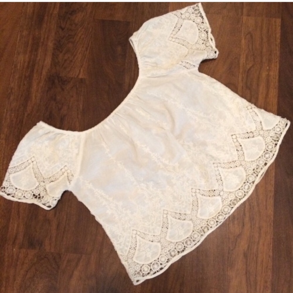 AE Off shoulder cream colored shirt